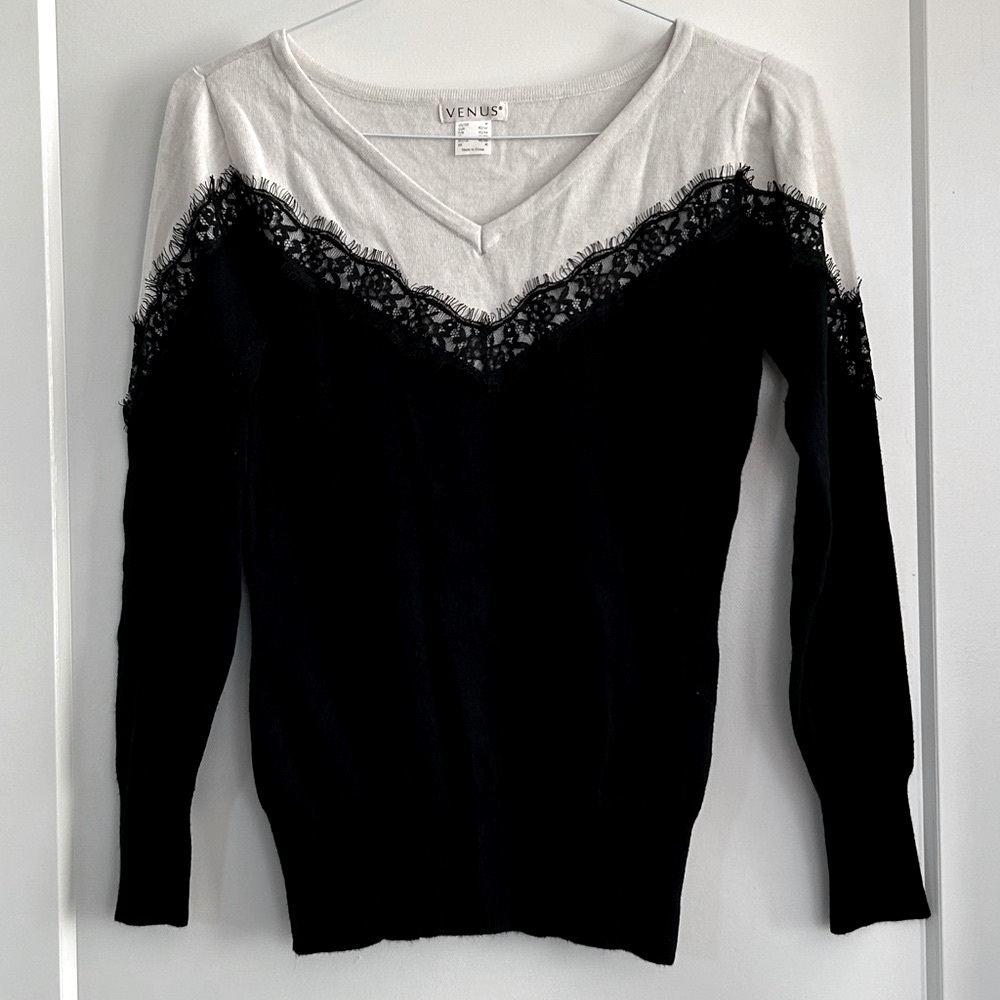 VENUS Black and Cream Lace Sweater S/M